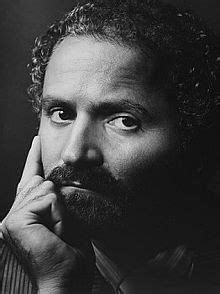 Gianni Versace – Wikipedia.